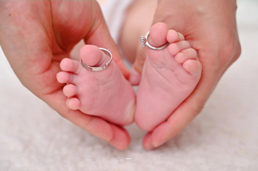 佛山几个月宝宝可以枕枕头